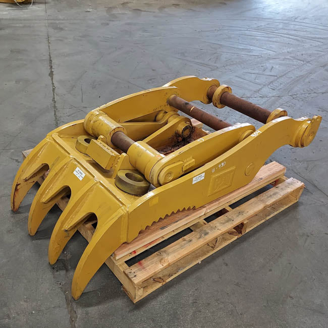 PULGAR GRP Caterpillar sin usar - PERSONALIZADO INCOMPLETO 61-0404