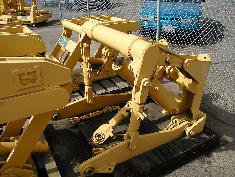 Enganche Caterpillar sin usar - 3 puntos 24-0020