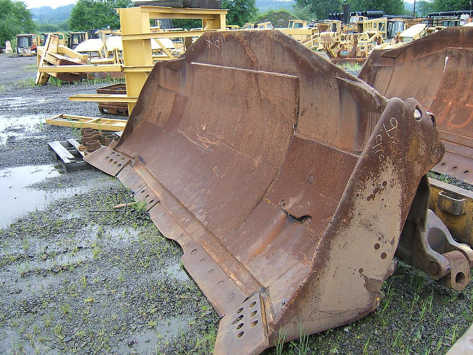 CUCHILLA usada en buen estado - 8 SU VERTEDERA 38-0065