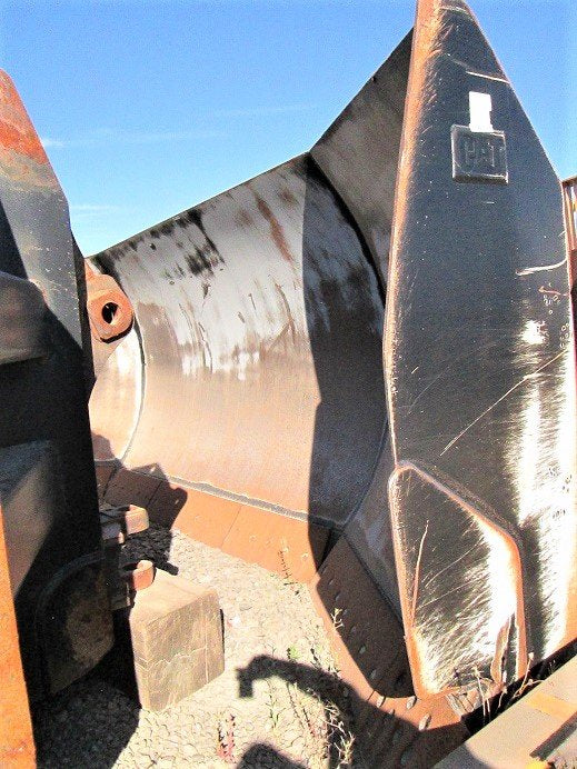 CUCHILLA Caterpillar sin usar - VERTEDERA DE 8 VIRUTAS 38-0181