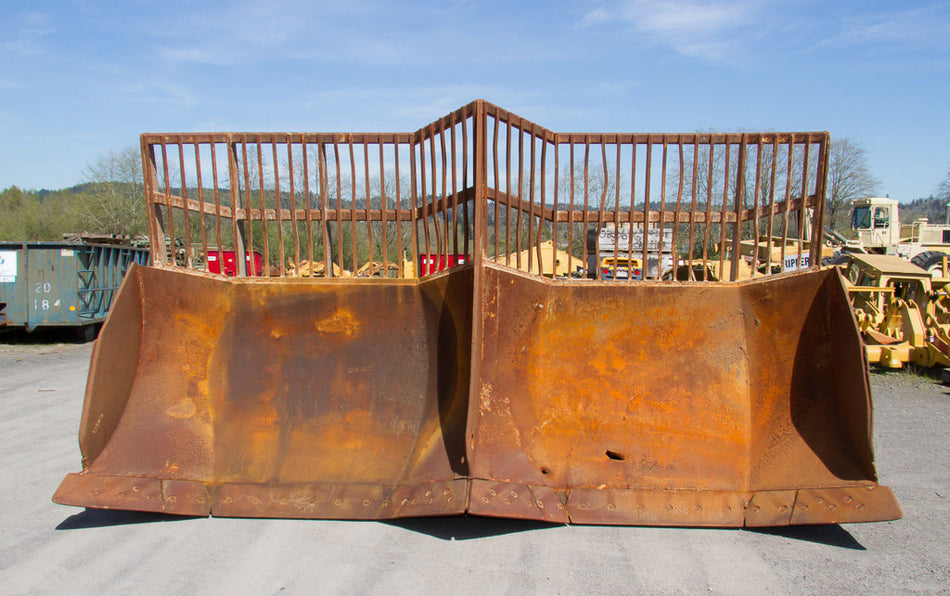 CUCHILLA DE VERTEDERA 8 U DE USO EN BUEN ESTADO 38-0185