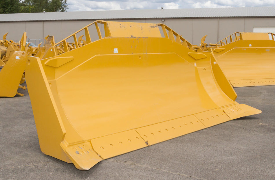 CUCHILLA Caterpillar sin usar - 8 SU VERTEDORA 38-0190