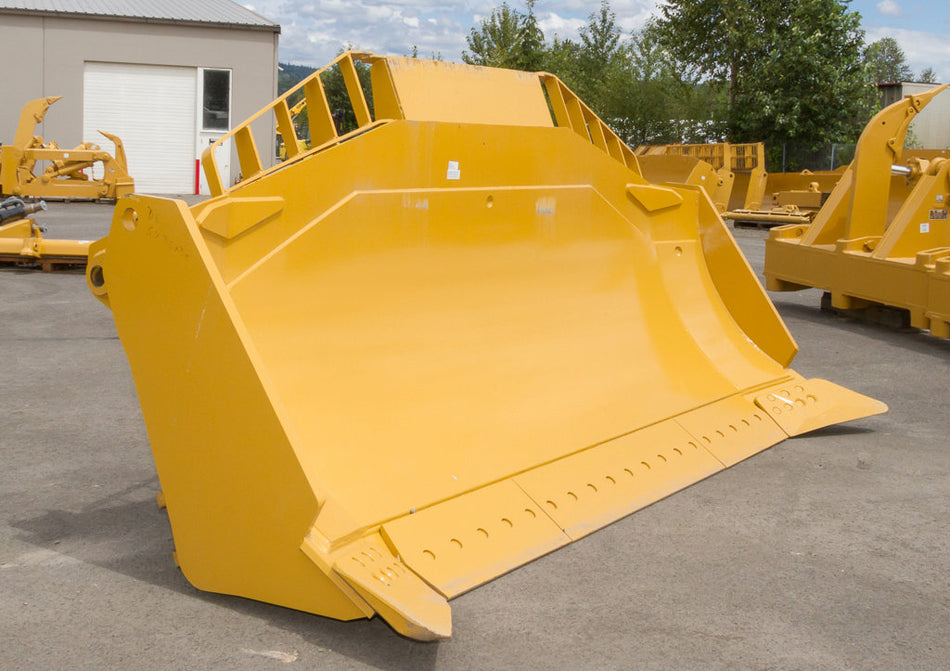 CUCHILLA Caterpillar sin usar - 8 SU VERTEDORA 38-0191