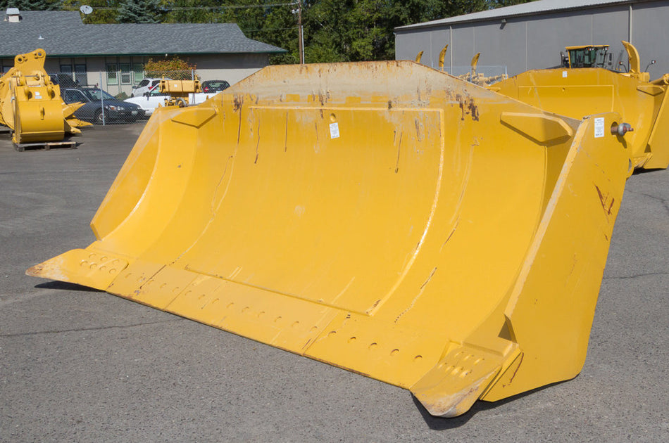 CUCHILLA Caterpillar sin usar - 8 SU DOZER 38-0193