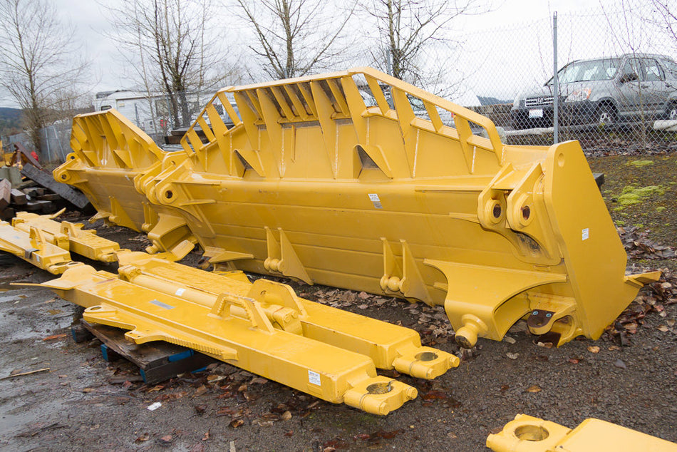 CUCHILLA Caterpillar sin usar - 8 SU DOZER 38-0195