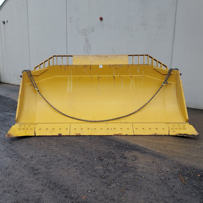 CUCHILLA Caterpillar sin usar - 8 SU VERTEDORA 38-1166