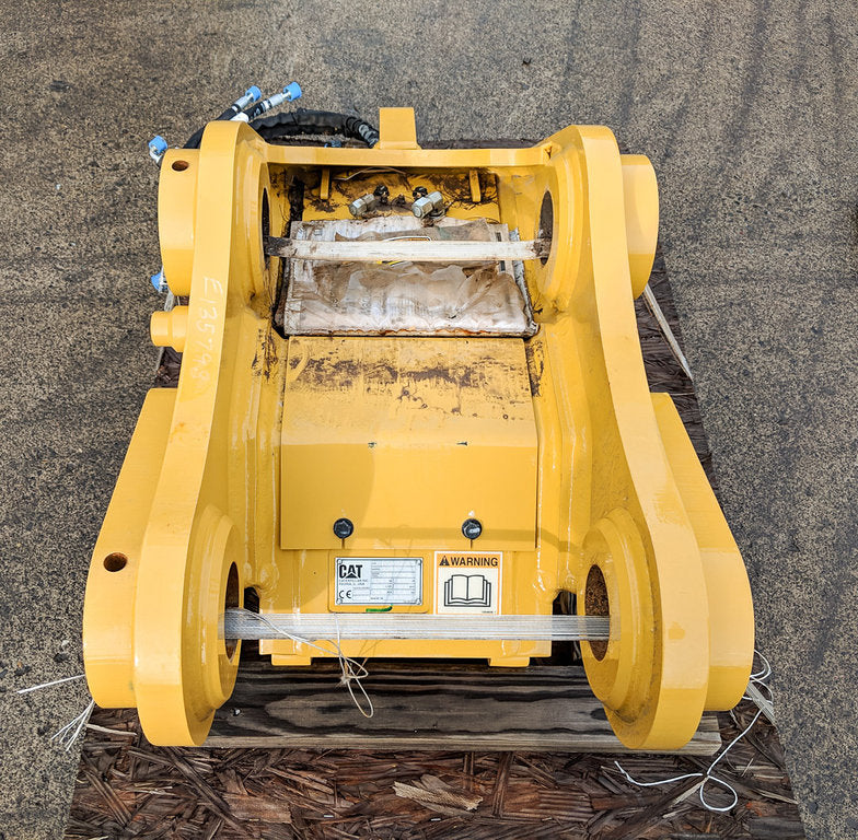 ACOPLADOR DE GRUPO RÁPIDO Caterpillar sin usar 3880067