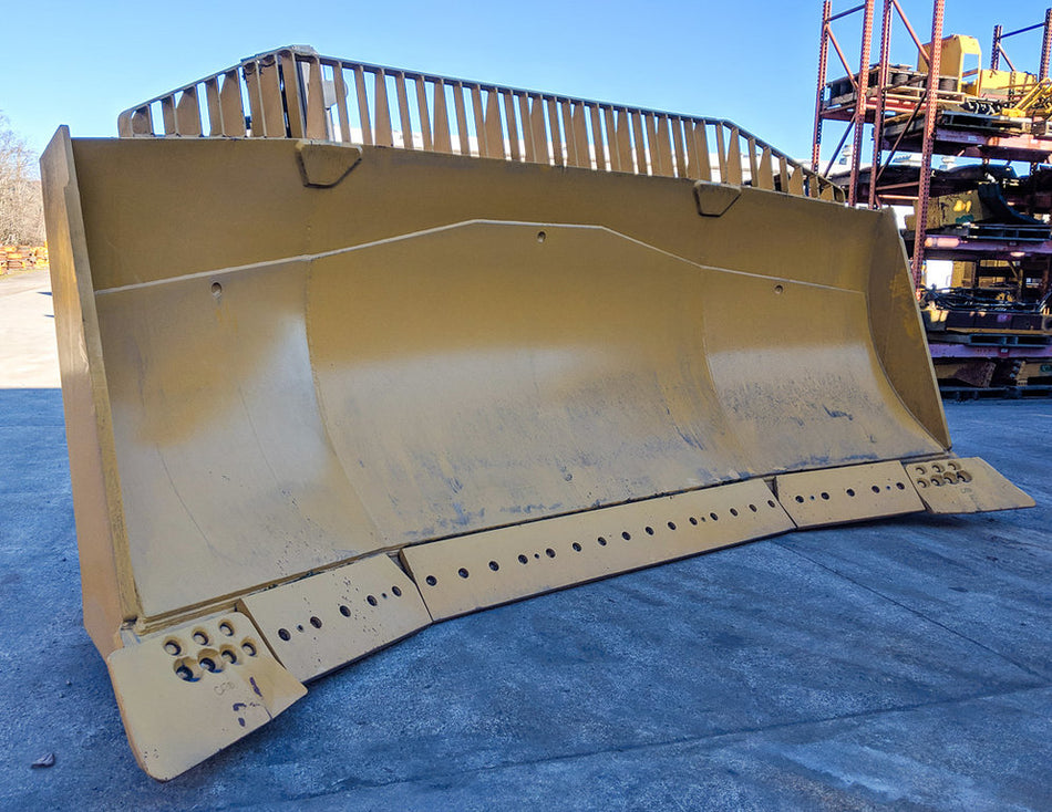 CUCHILLA Caterpillar sin usar - 9 U VERTEDORA 39-0110