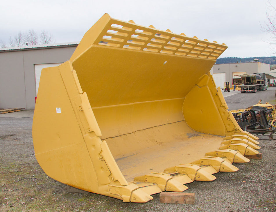 Cucharón pala para roca usado en buen estado 60-0345