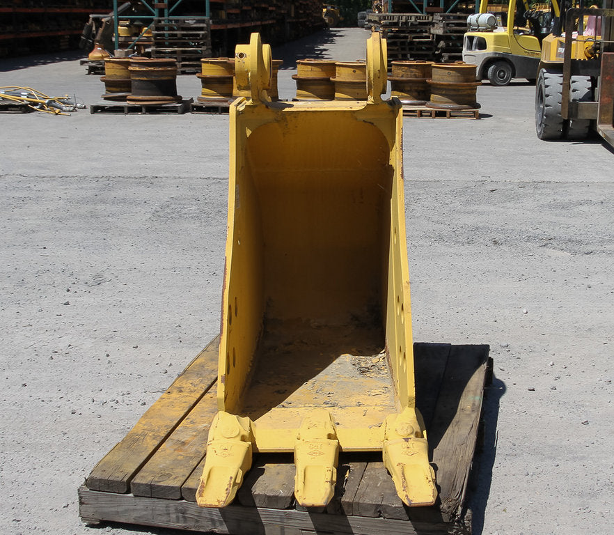 Cucharón Caterpillar sin usar de 24" 60-0391