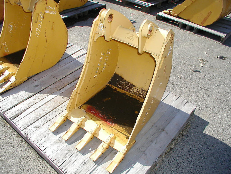 CUCHARÓN usado de 24" 60-1067