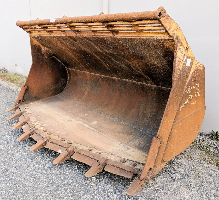 CUCHARÓN DE 133" ROCK 60-1749, buen estado, usado