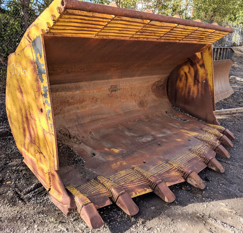 CUCHARÓN DE PUNTA DE PALA PARA ROCA 60-1754, USADO EN BUEN ESTADO