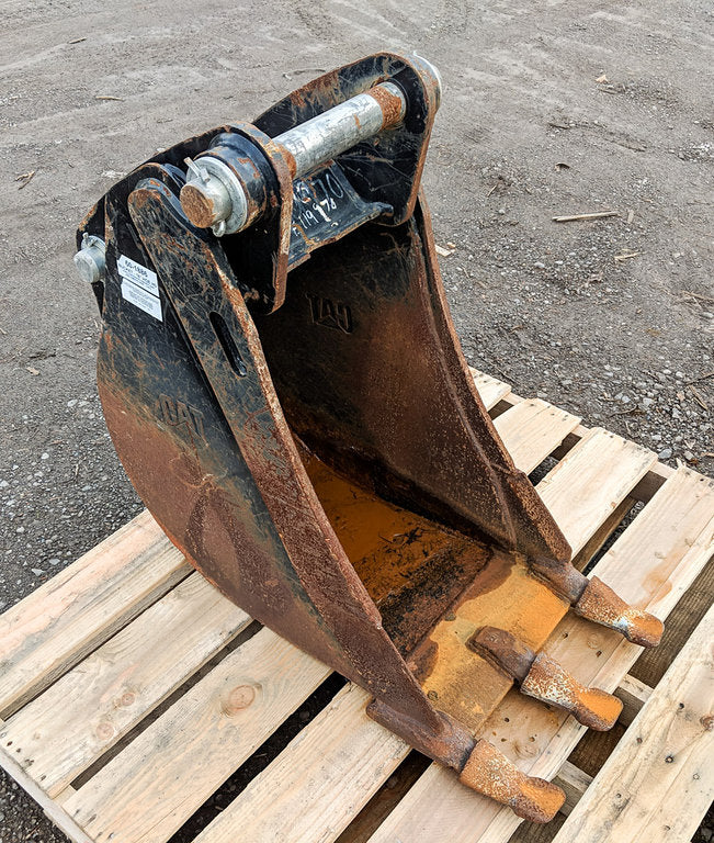 Cucharón usado en buen estado - 16" HOE HD 60-1886