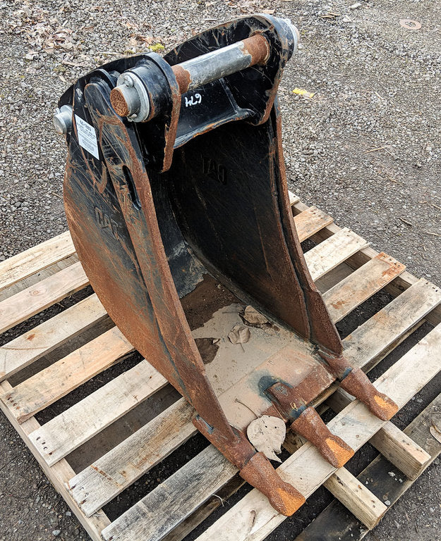 Cucharón usado en buen estado - 16" HOE HD 60-1889