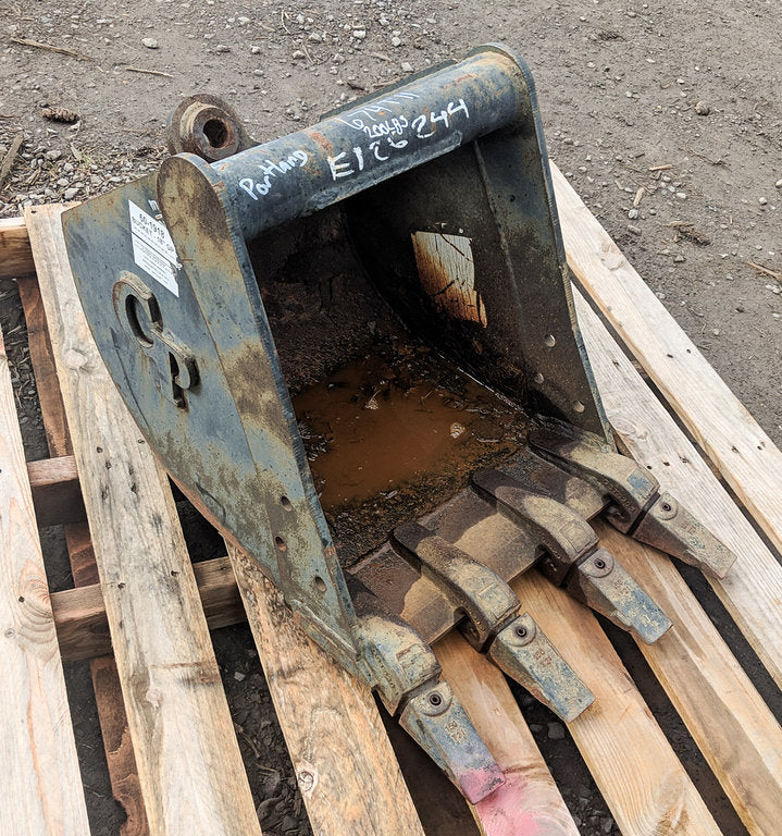 CUCHARÓN usado en buen estado - 18" GP 60-1918