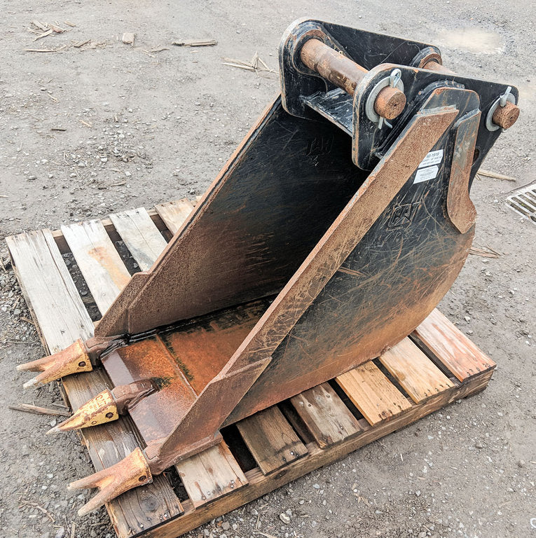 Cucharón usado en buen estado - 18" HOE HD 60-1919