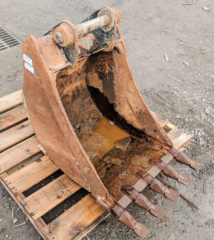 CUCHARÓN usado - 24" GP 60-1932