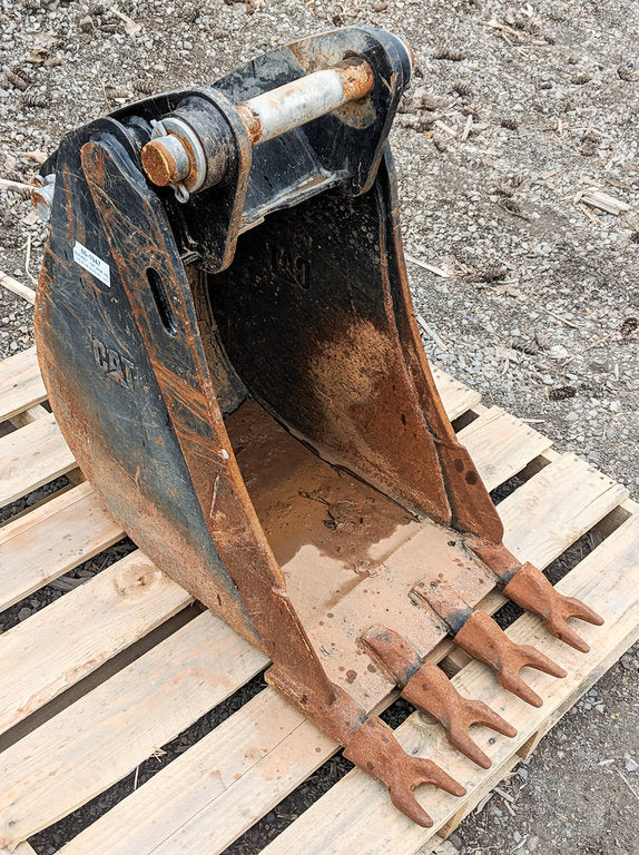 Cucharón usado en buen estado - 18" HOE HD 60-1947