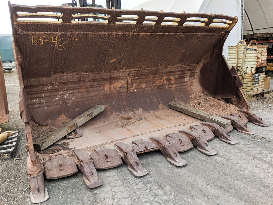 CUCHARÓN USADO - 178" PUNTA DE PALA ROCK 60-1964