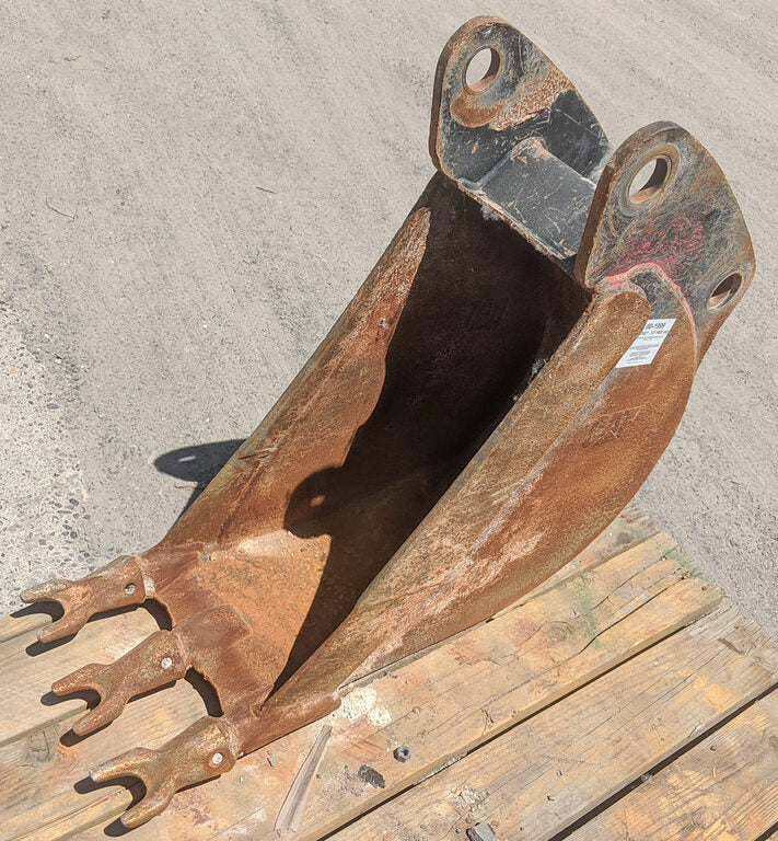 Cucharón usado en buen estado - 12" HOE HD 60-1999