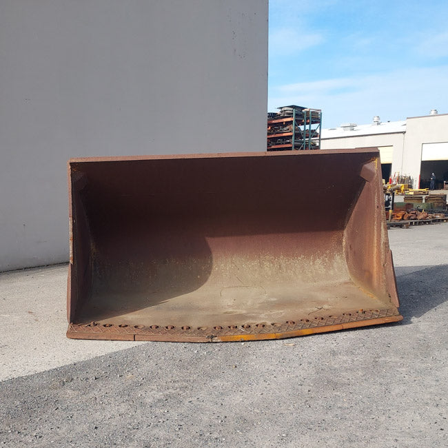 CUCHARÓN DE PUNTA DE PALA DE 140" 60-2049 Usado en Buen Estado